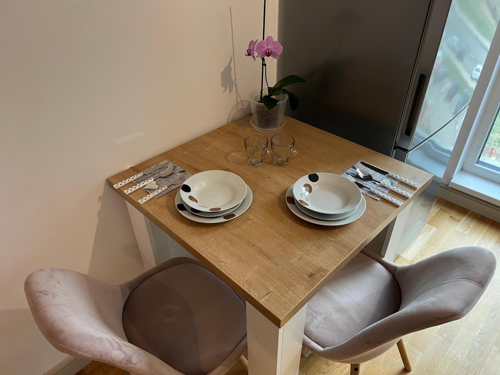 Airport Flyhub Chic Apartment Yaş Dış mekan fotoğraf